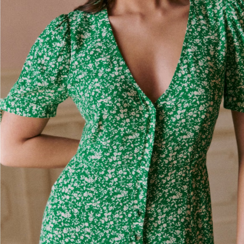 Sézane Vic Green Floral V-Neck Midi Dress